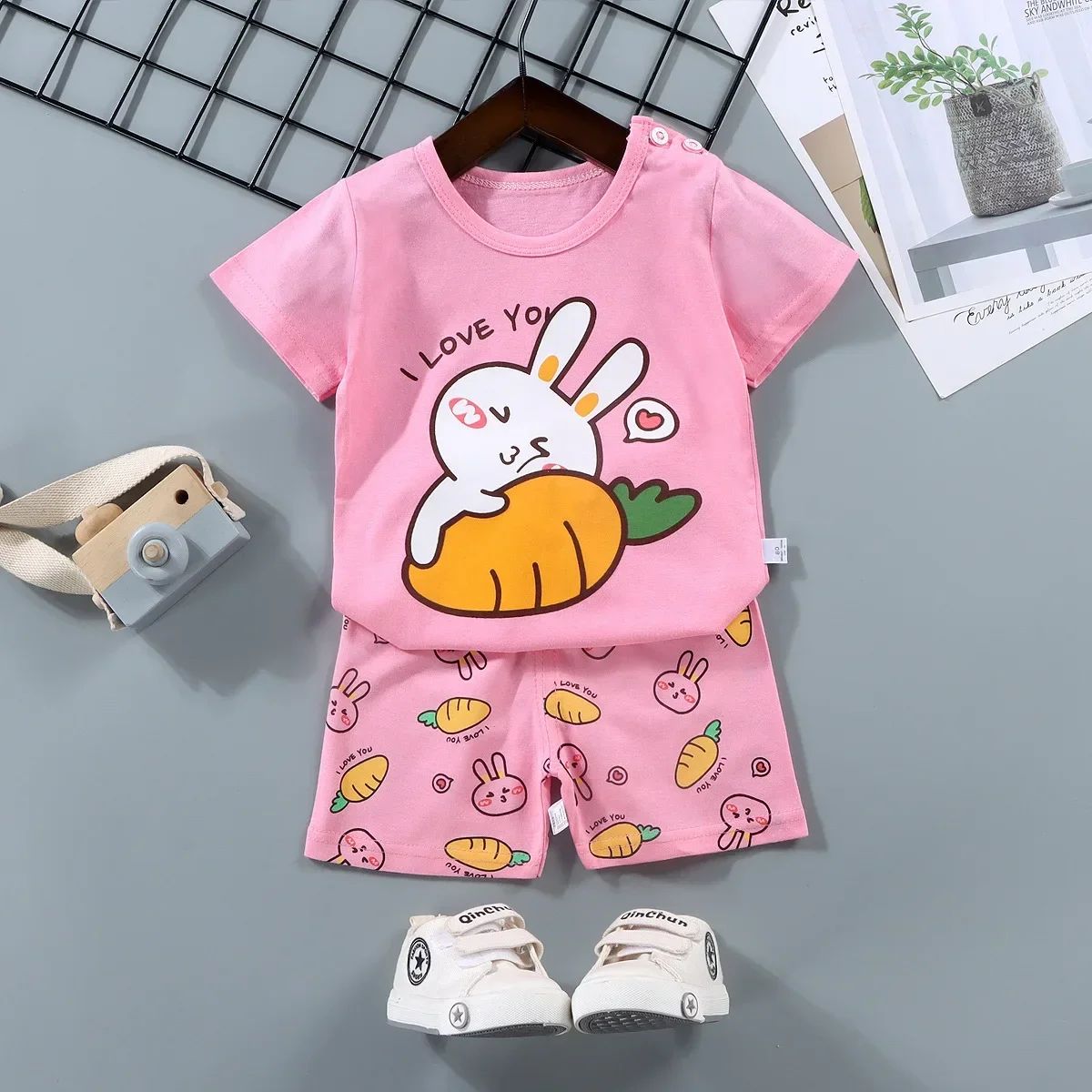 Conjunto de short y playera para niños con estampado de conejo