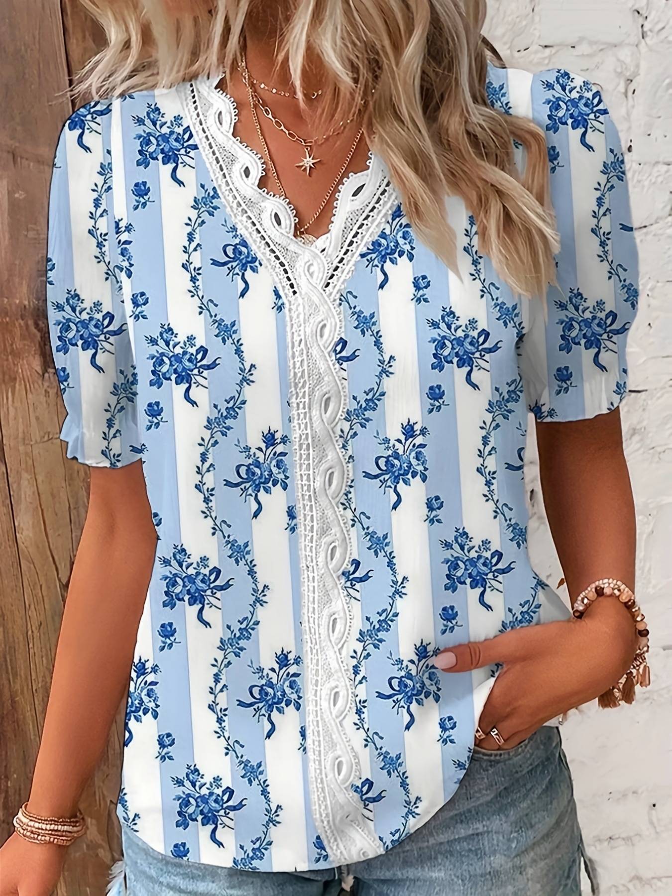Blusa casual para mujer con estilo floral
